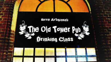 Foto di Novara: la drinking class beve birra all’Old Tower…